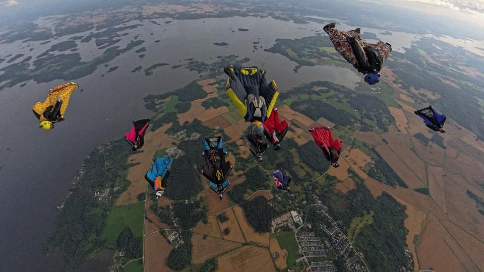 Wingsuit flight